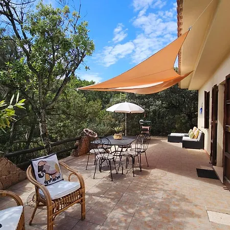 Sardinian Seaside Retreats *
